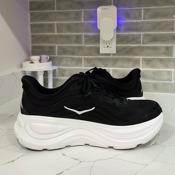 Hoka Bondi 9 Running Shoes. Men’s Size 11D Color Black / White - Picture 4 of 9